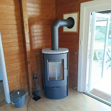 Holzhaus Traum Im Wald Kamin Teich Und 1300qm Дом отдыха Sunde